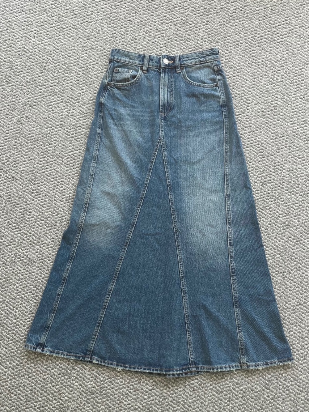 LIKE NEW Zara Size Extra Small A Line Denim Maxi Skirt Rigid Denim